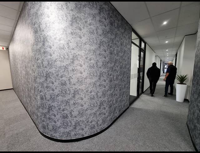 1,151M² OFFICE TO LET IN GLENADRIENNE